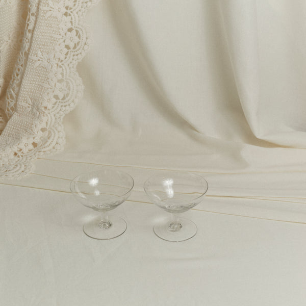 Coupes à champagne en verre gravé